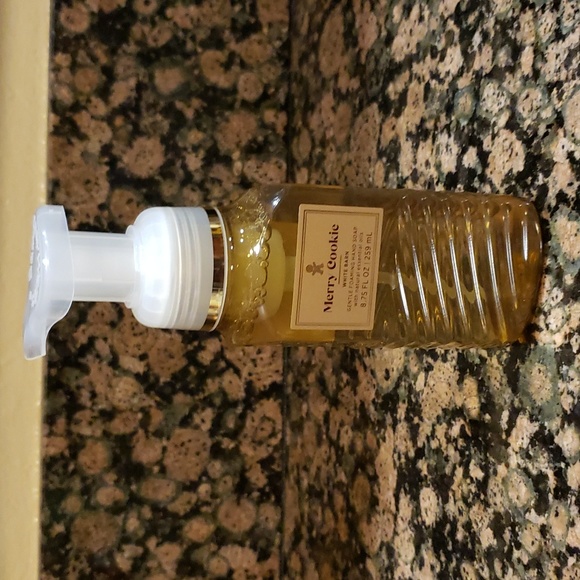 White Barn Bath & Body White Barn Merry Cookie Gentle Foaming Hand